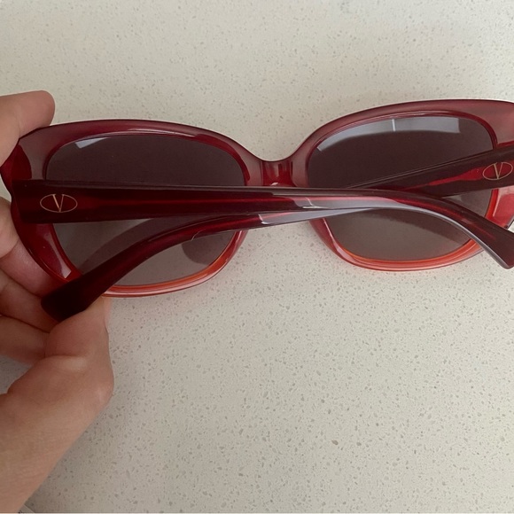 NWT Valentino Sunglasses - Picture 4 of 10